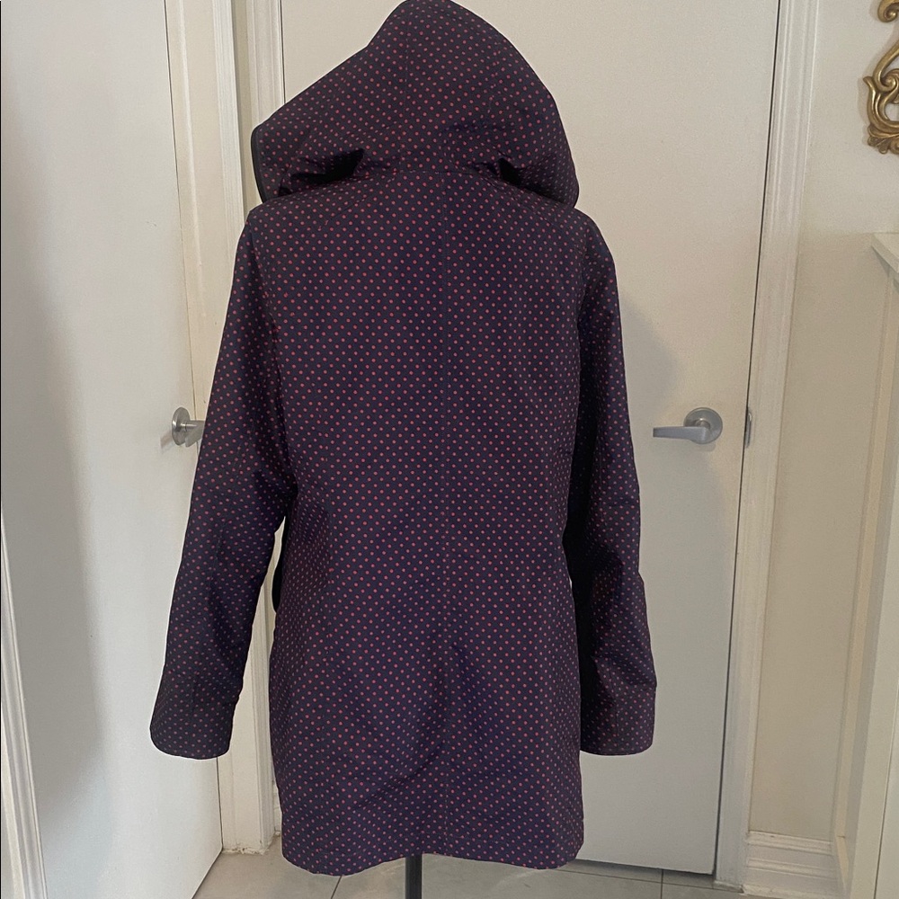 REVERSIBLE Hooded Polka Dot Print in Blue Red polka dots reverse Red size Medium - Picture 8 of 17